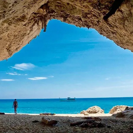 Apartment Lucia 150mt From